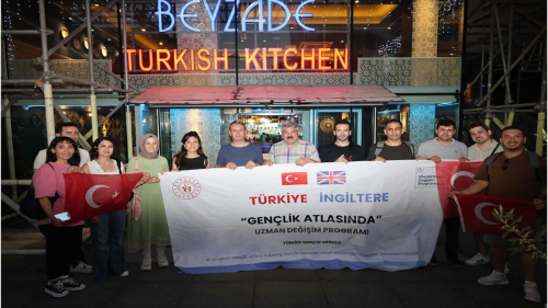 Adana’dan Londra’ya Gençlik Köprüsü
